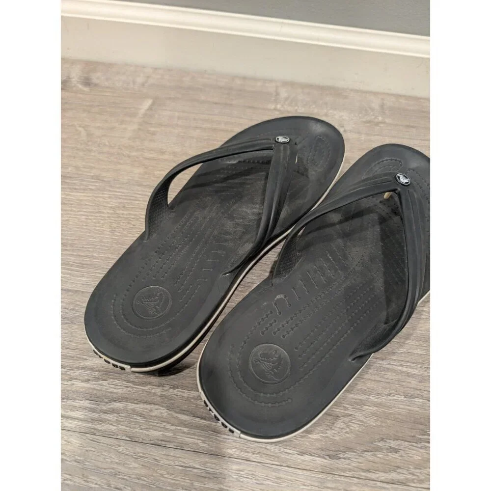 CROCS Black Leather rubber Thong Sandals Men’s Size 9 Women's Sz 11 Comfort